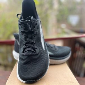 Altra Women’s Torin 7 size 8.5